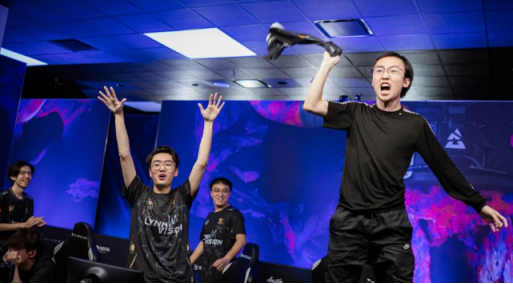 全华班晋级Major16强，教练熬夜至凌晨2点专研战术！